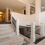 Dupont Circle Embassy Inn By Found