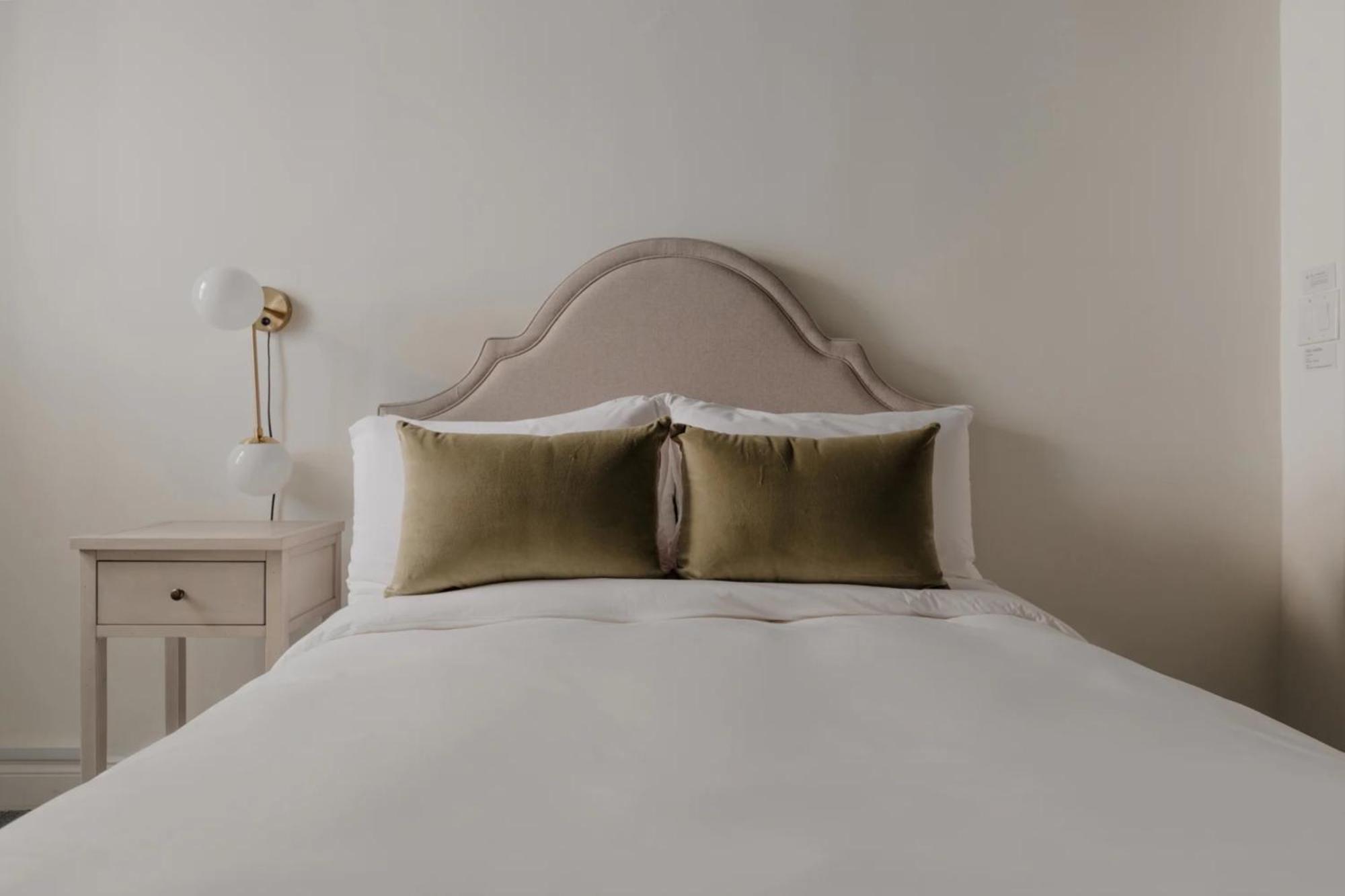 Hotel Dupont Circle Embassy By Found *